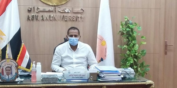 "إعادة هيكلة سوق العمل" مائدة مستديرة بجامعة أسوان