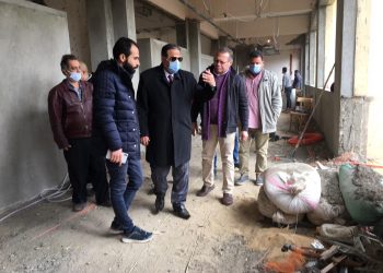 عميد "آداب عين شمس" يتفقد أعمال التطوير والصيانة بمبنى الكلية |صور