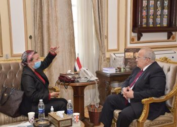 اجتماع الدكتور محمد عثمان الخشت رئيس جامعة القاهرة مع وزيرة البيئة