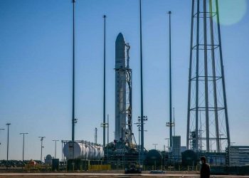 "ظبي سات" في طريقه إلى محطة الفضاء الدولية