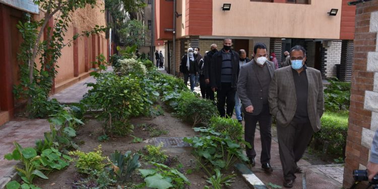 جامعة عين شمس: مسحة طبية للطلاب الوافدين المقيمين بالمدن الجامعية