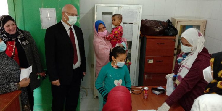 جامعة بنها تطلق قوافل طبية بشرية لقرى مركز بنها