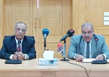 رئيس جامعة الأزهر يستقبل الرئيس التنفيذي لوكالة الفضاء المصرية| صور