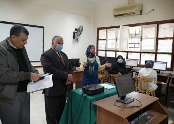 القبيصى يشهد تدريبات معلمى المرحلة الإبتدائية على المنصات التعليمية "صور"
