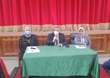 الجيار يجتمع بممثلى التعليم الخاص وأصحاب المدارس الخاصة بالجيزة