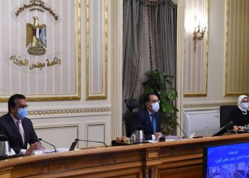 وزيرة الصحة: الإصابة الأولى بفيروس كورونا لا تمنع من المرض به مرة أخرى