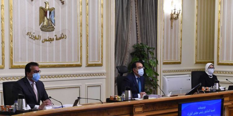 وزيرة الصحة: الإصابة الأولى بفيروس كورونا لا تمنع من المرض به مرة أخرى