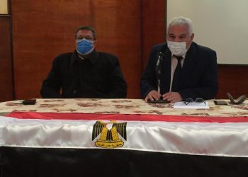 تعليم الإسكندرية تناقش خطة استكمال الدراسة وإقامة امتحانات منتصف العام "صور"