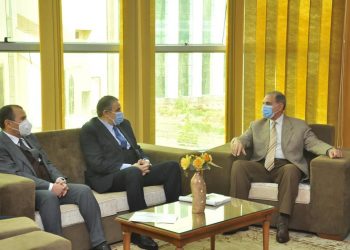 رئيس جامعة كفر الشيخ: التطبيق الحازم للإجراءات الاحترازية بشأن عقد الامتحانات