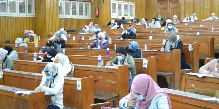 اتحاد طلاب حقوق القاهرة: إعادة الامتحان العام لطلاب مجموعة «ب» الفرقة الأولى بهذه الشروط