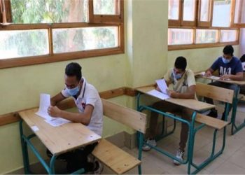لطلاب الأول والثاني الثانوي.. تعرف على شكل وعدد أسئلة امتحانات منتصف العام