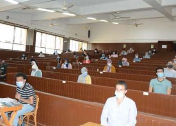 مصدر يوضح موقف الطلاب الوافدين من الامتحانات.. وحالات العذر