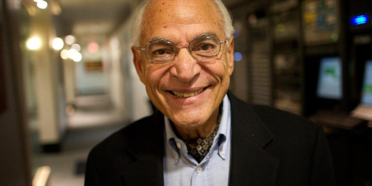 فاروق الباز: موقع مركبة "المثابرة" يثبت الشبه بين المريخ والصحراء