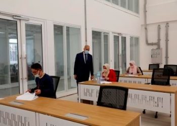 انطلاق امتحانات الفصل الدراسي الأول بالجامعة المصرية اليابانية.. صور