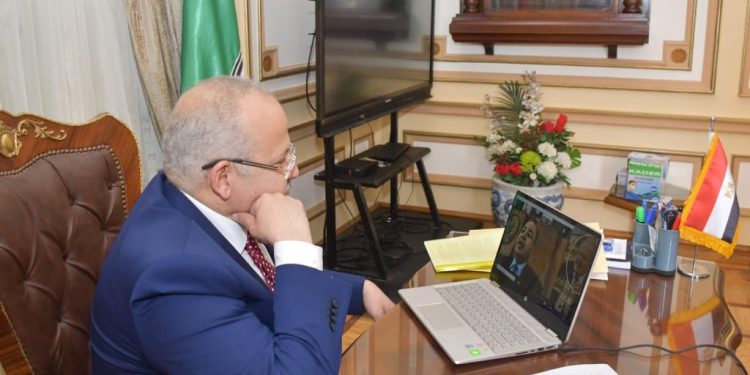 موازنة الدولة سينمار علمي في جامعة القاهرة بحضور وزير المالية