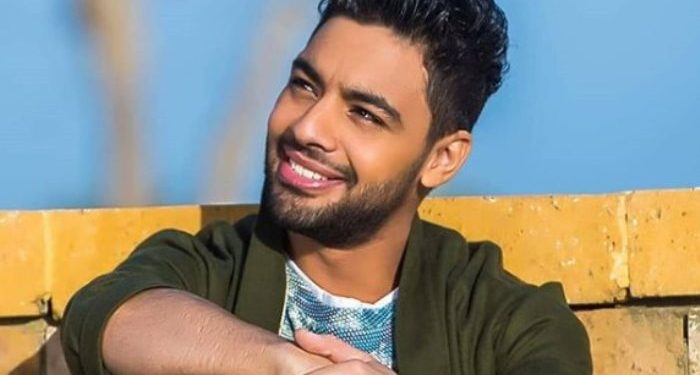 المطرب أحمد جمال يحذر الطلاب من تأجيل الامتحانات