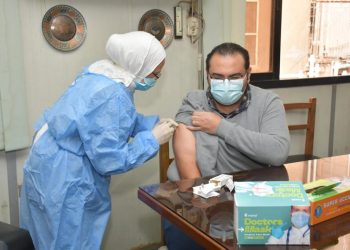 المنافسة على أشدها.. انطلاق ماراثون تطعيمات المستشفيات الجامعية