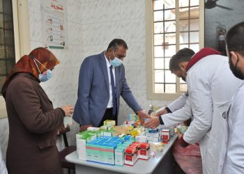 جامعة كفرالشيخ تطلق قافلة طبية لأهالى «قرية الكراكات» وصرف العلاج مجانًا