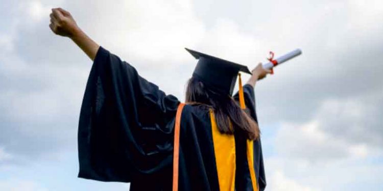 منح الجامعات في 24 ساعة.. أستراليا وفرنسا وأمريكا واليابان يقدمون منح دراسية مختلفة للطلاب