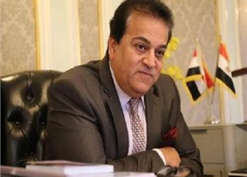 وزير التعليم العالي يتفقد الجامعات غدا لمتابعة اسئتناف الدراسة