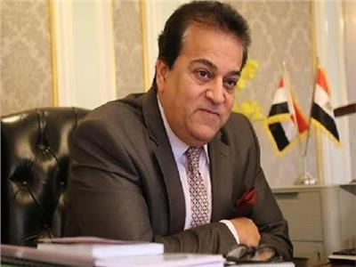 وزير التعليم العالي يتفقد الجامعات غدا لمتابعة اسئتناف الدراسة