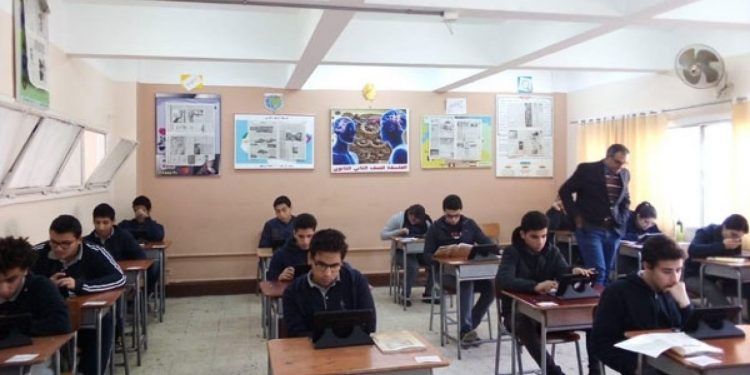 طلاب "المنازل والمؤجلين والراسبين" بين نار عدالة التقييم وجنة وعد الوزير