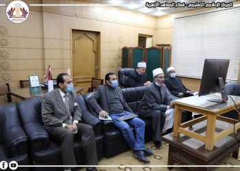 رئيس المعاهد يجتمع برؤساء المناطق استعدادًا لأداء الامتحانات