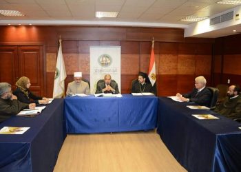 خلال ورشة عمل «حوار السلام والطمأنينة» بمنظمة خريجي الأزهر