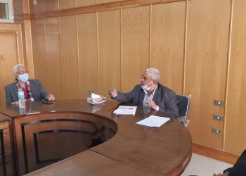 عميد تربية أسيوط الأزهر يجتمع بأعضاء التدريس استعدادا لامتحانات الفصل الأول