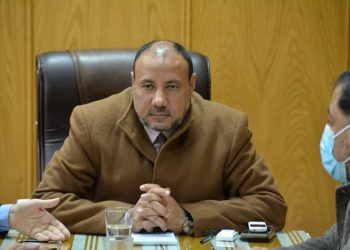 نائب رئيس جامعة الأزهر يجتمع بعميدي كلية الطب البشري وطب الأسنان