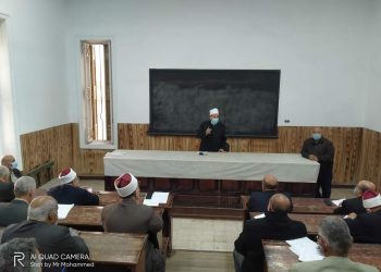 رئيس أزهر الشرقية يجتمع بمديري الإدارات لمناقشة آخر استعدادات الامتحانات