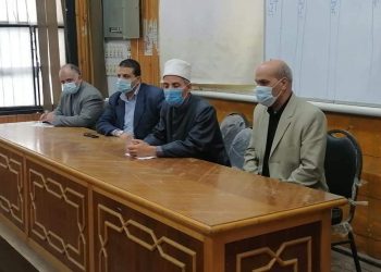 رئيس منطقة القليوبية الأزهرية يعقد اجتماعا لمناقشة آخر استعدادات الامتحانات