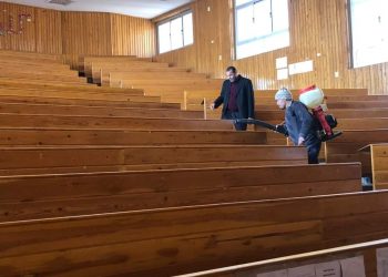 تربية الأزهر بأسيوط تواصل عمليات التعقيم والتطهير استعدادا لامتحانات الفصل الدراسي الأول