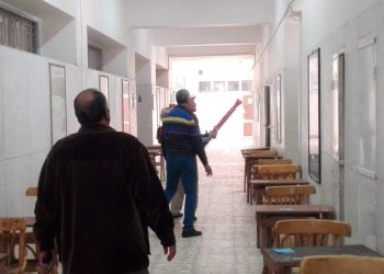  صيدلة الأزهر بأسيوط تواصل أعمال التعقيم تمهيداً لعقد الامتحانات السبت القادم