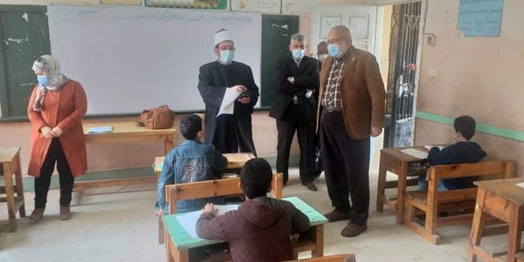 رئيس منطقة المنوفية الأزهرية يتفقد امتحانات الفصل الدراسي الأول