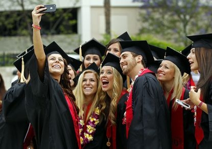 منحة جامعة توليدو الأمريكية لطلاب البكالوريوس