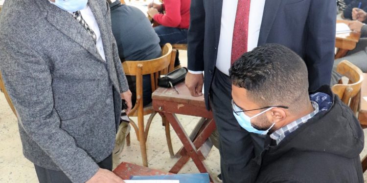 نائب رئيس جامعة الأزهر يتفقد امتحانات الفرقة السادسة بكليات الطب