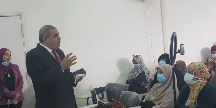 المحرصاوي يتفقد دورة أعمال الامتحانات الإلكترونية بصيدلة الأزهر