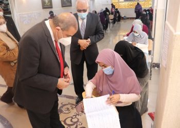رئيس جامعة الأزهر يتفقد لجان الطالبات ويقدم التهنئة للدراسات الإنسانية لحصول برنامجين من برامجها على الجودة