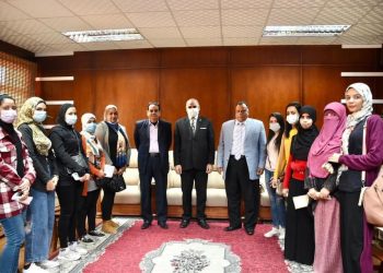 رئيس جامعة الأقصر يستقبل المجموعة الثانية من المكلفات للخدمة العامة