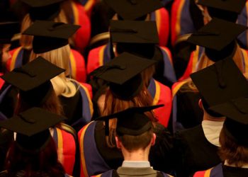 منح الجامعات في 24 ساعة.. رومانيا وهولندا والإمارات يفتحون باب التقدم لمنح دراسية مختلفة