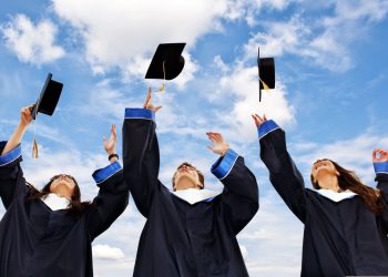 الحكومة البولندية تقدم منحة لطلاب الماجستير