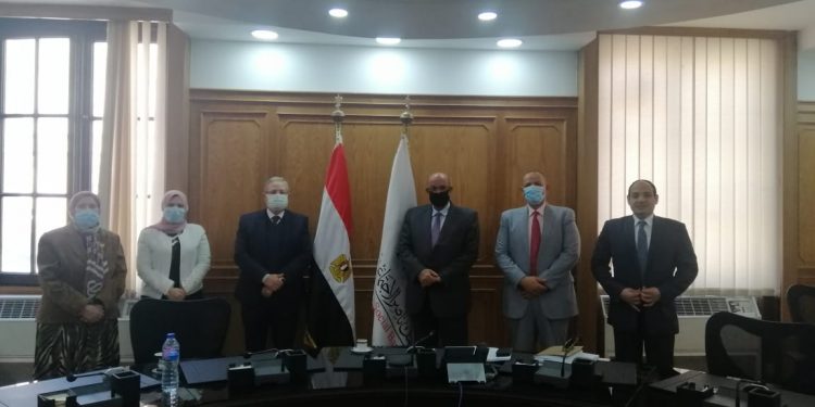 جامعة حلوان تواصل خدماتها في مشروعات المرأة المعيلة وريادة الأعمال للشباب وذوي الهمم.. التفاصيل