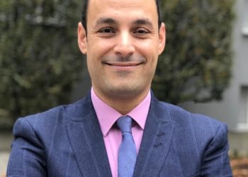 الدكتور فيصل زايد مديرًا لوحدة الجودة ومشرفًا على أطباء الامتياز بمستشفيات جامعة الأزهر