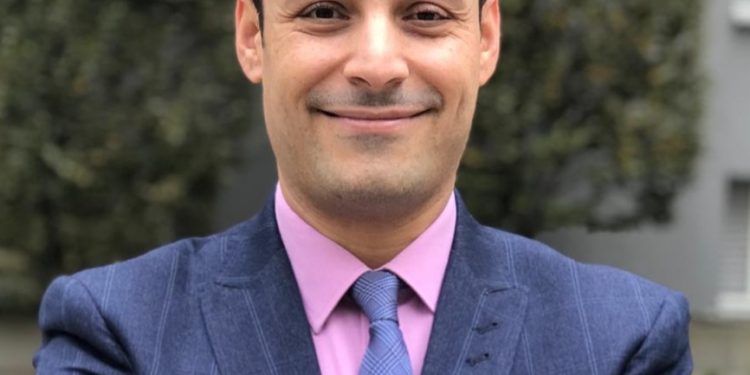 الدكتور فيصل زايد مديرًا لوحدة الجودة ومشرفًا على أطباء الامتياز بمستشفيات جامعة الأزهر