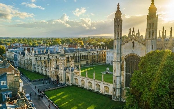 منحة جامعة كامبريدج لطلاب الدراسات العليا