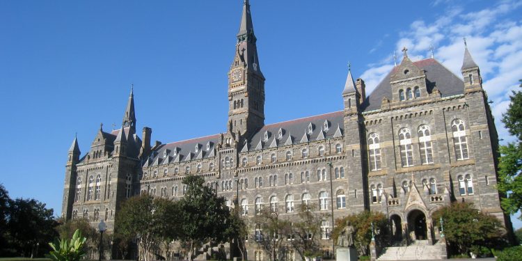 منحة جامعة جورج تاون الأمريكية لطلاب الماجستير