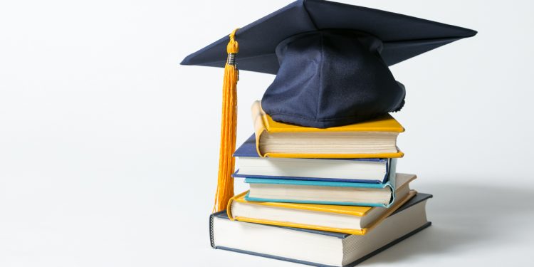 منح الجامعات في 24 ساعة.. جامعات أوروبية تقدم منحًا دراسية للطلاب