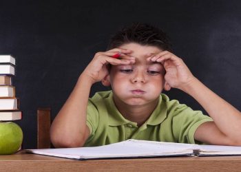 كل ما تريد معرفته عن القلق لدى الأطفال و 5 نصائح للتعامل معه