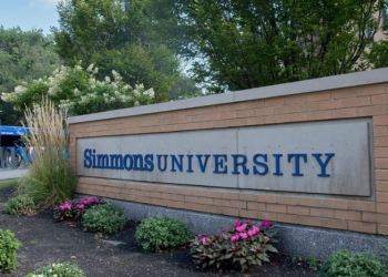 منحة جامعة سيمونز الأمريكية لطلاب البكالوريوس